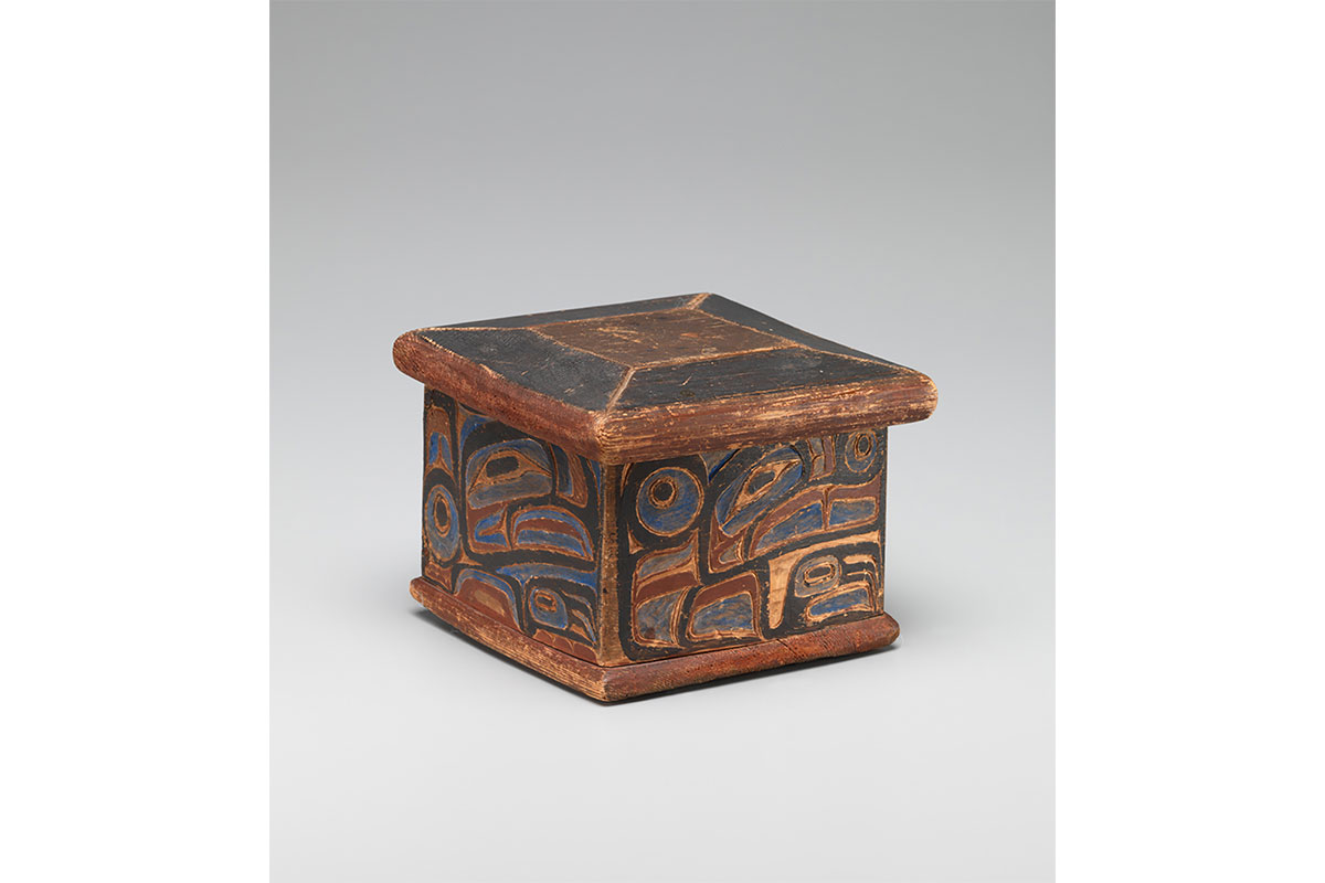 Lidded Box N3944